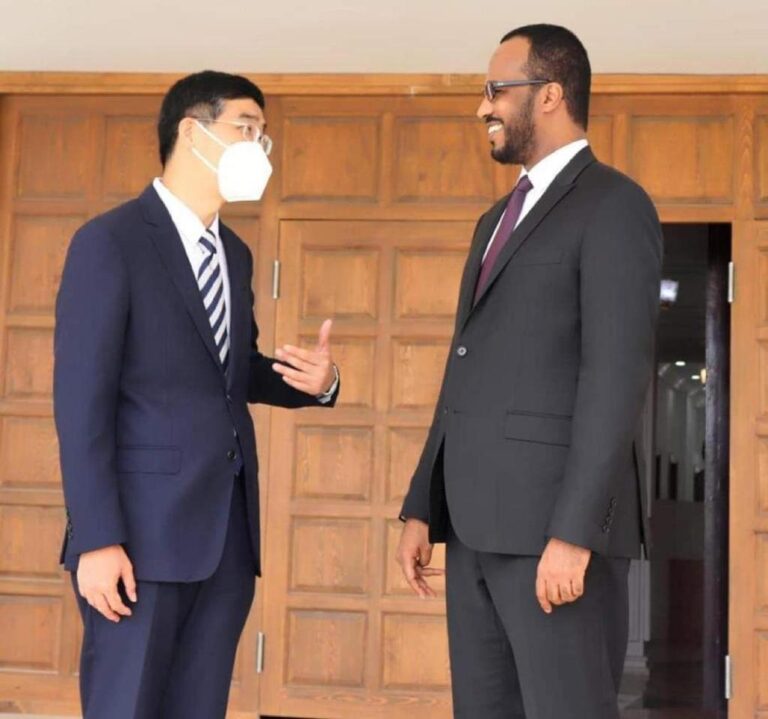 Chinese Ambassador holds key meeting with Minister of Planning