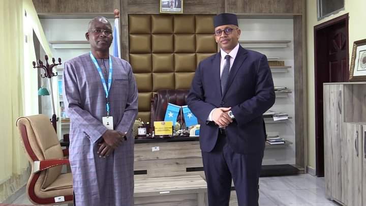 Information Minister receives UNHCR delegation