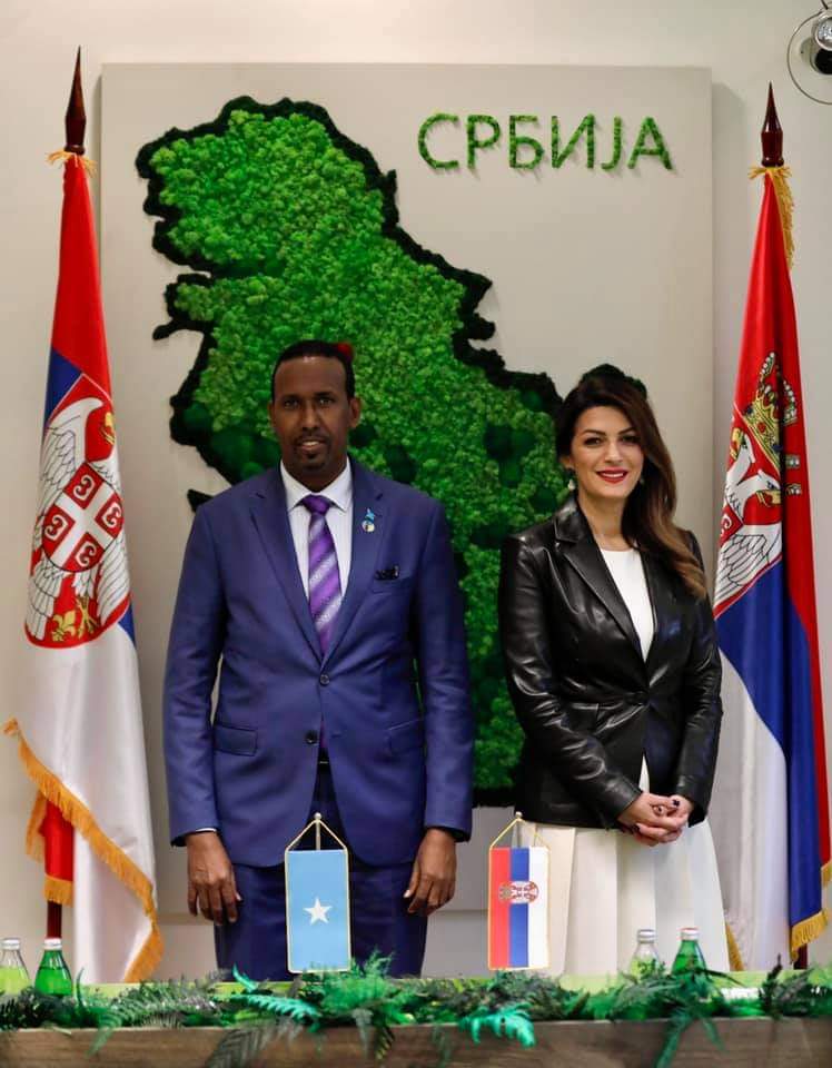 وزير التجارة والصناعة يلتقي نظيرته الصربية في بلغراد