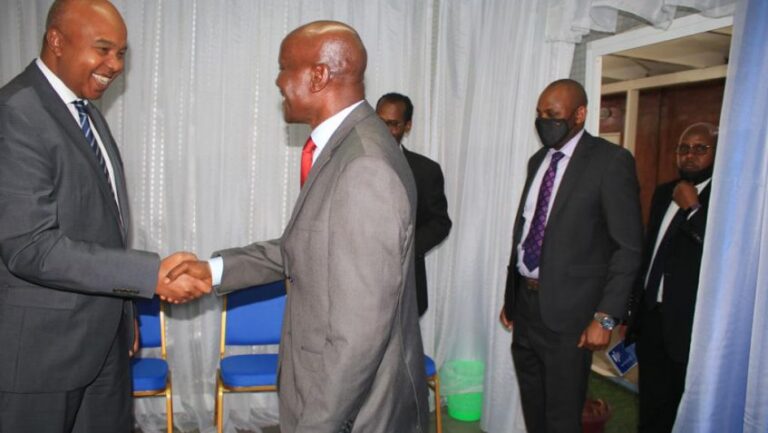 Foreign Minister discusses with the Kenyan Ambassador to Somalia the strengthening of bilateral…