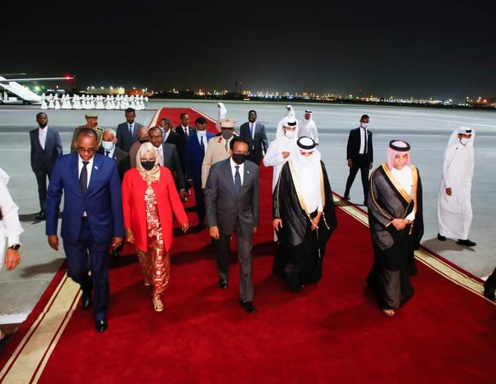 رئيس الجمهورية يصل إلى الدوحة