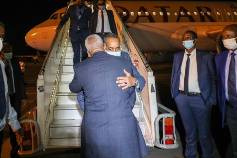 رئيس الوزراء يصل إلى جيبوتي