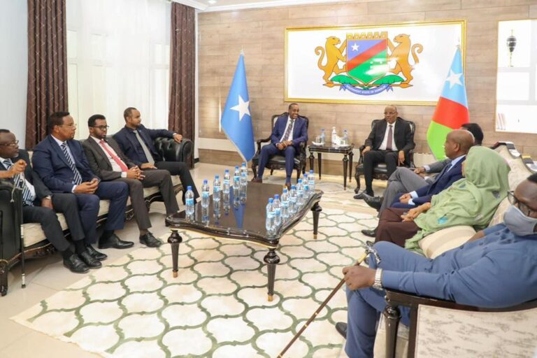 PM Roble and a delegation he led reached Baidoa