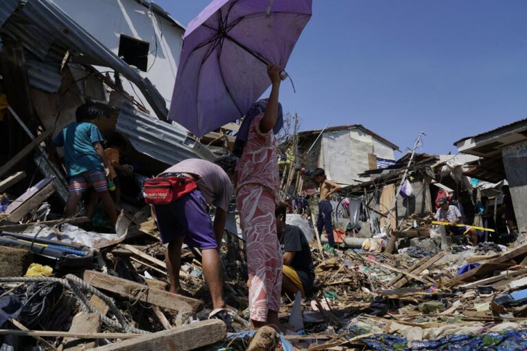 Typhoon deaths surpass 100 in Philippines