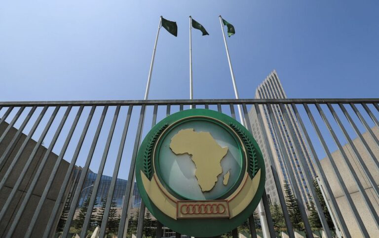 African Union calls for end to Omicron travel curbs on some African nations