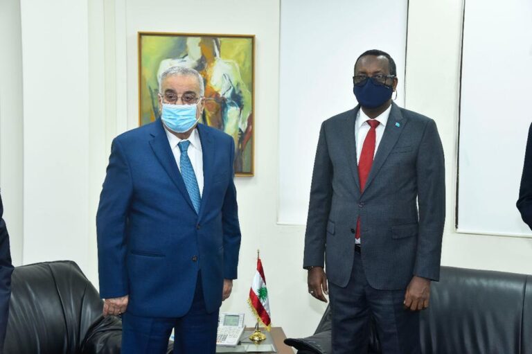 وزير الدولة للشؤون الخارجية يلتقي وزير الخارجية اللبناني في بيروت