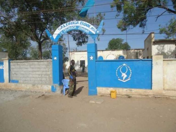 Police: One dead, four others injured in bomb attack in Jowhar town