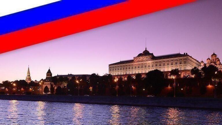 Russian, US presidential aides speak on phone