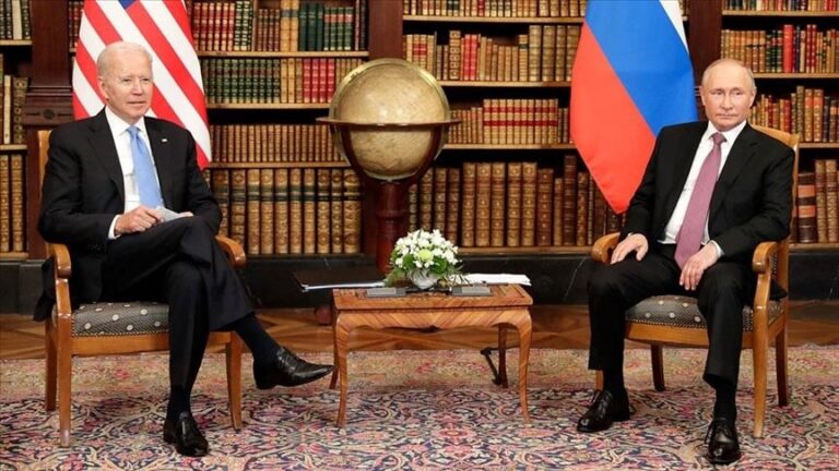 Biden urges Russia to de-escalate tensions with Ukraine: White House