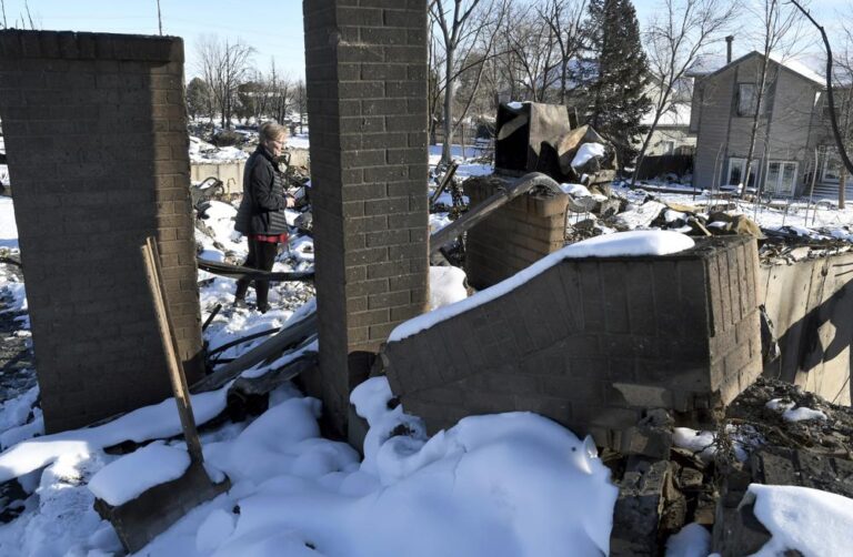 Two people still missing in the Colorado massive fire