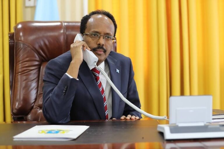 President Farmajo speaks with Qatar Prince on the phone