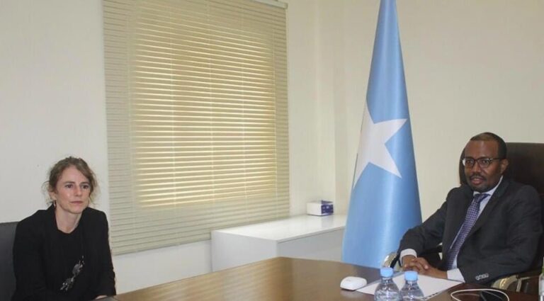 وزير الخارجية الصومالي يستقبل المبعوثة النرويجية الخاصة إلى الصومال