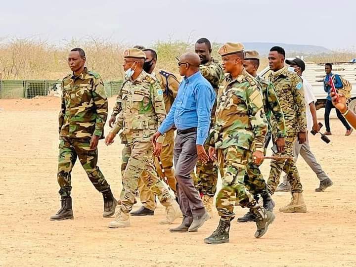 Infantry Commander visits Beledweyne town