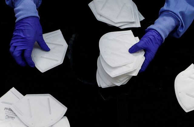 United States to distribute 400 million free N95 masks to curb COVID-19