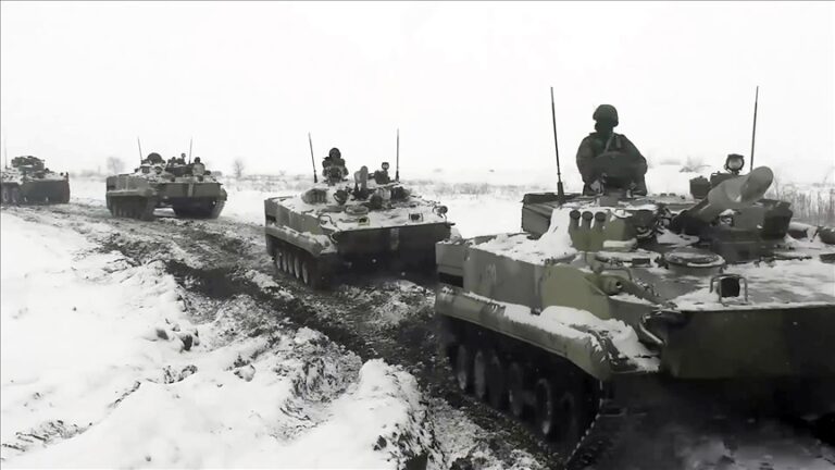 US, China call for defusing Ukraine crisis