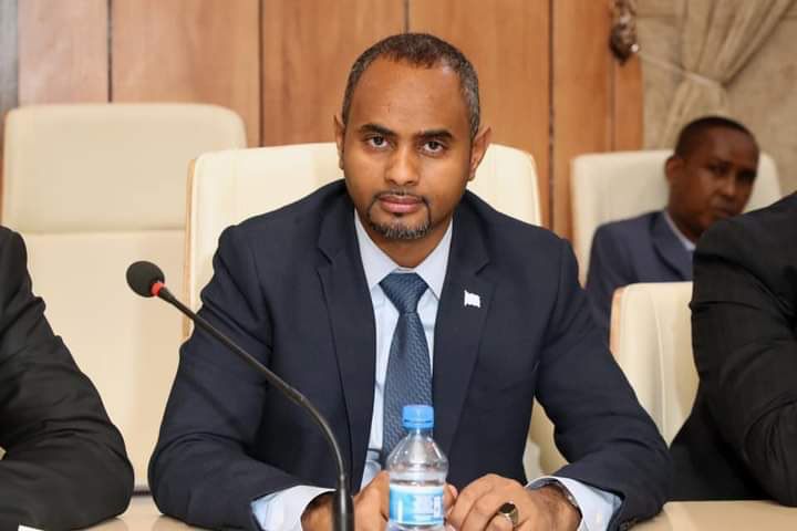 وزير الدفاع يجدد تحذيره للقوات المسلحة من التدخل في السياسة