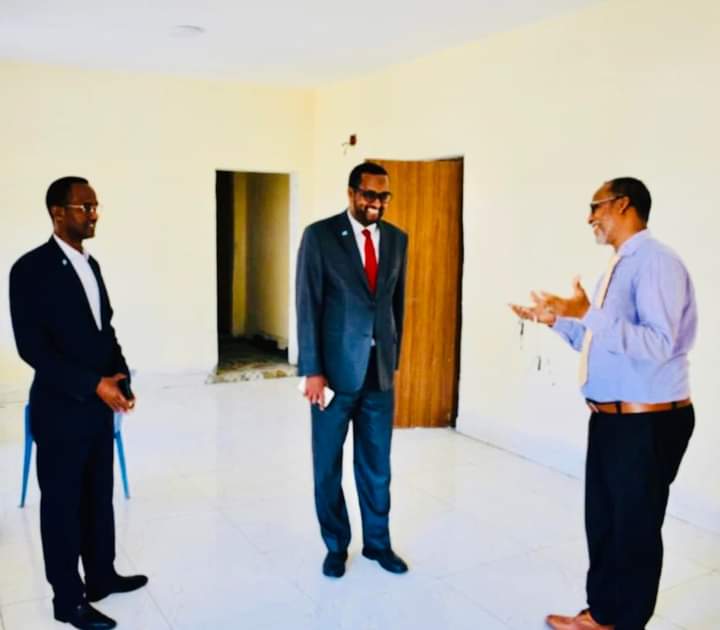 State Minister of the Ministry of Foreign Affairs visits National Civil Service Commission