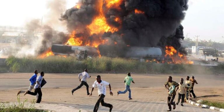Nigeria fuel tanker blast kills 17