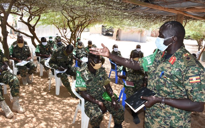 أوغندا تؤكد بقاء قواتها في الصومال على الرغم من انتهاء تفويض بعثة الاتحاد الأفريقي في الصومال