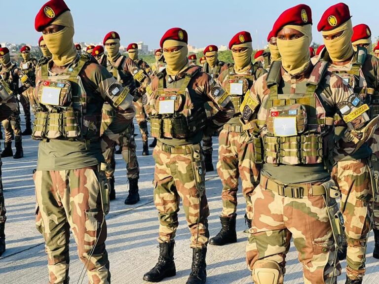 اغتيال عنصرين من القوات الصومالية الخاصة وجرح آخر في مدينة دوسمريب