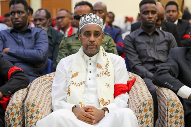 في حفل تأبين أقيم للنائبة آمنة محمد: رئيس الوزراء الصومالي يكشف عن حقائق حول اغتيالها