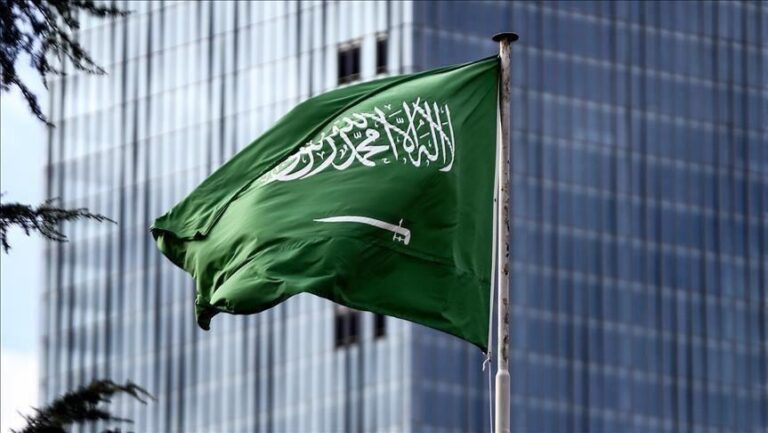 السعودية: تحرير أمريكيتين بعملية خاصة بعد احتجازهما بصنعاء