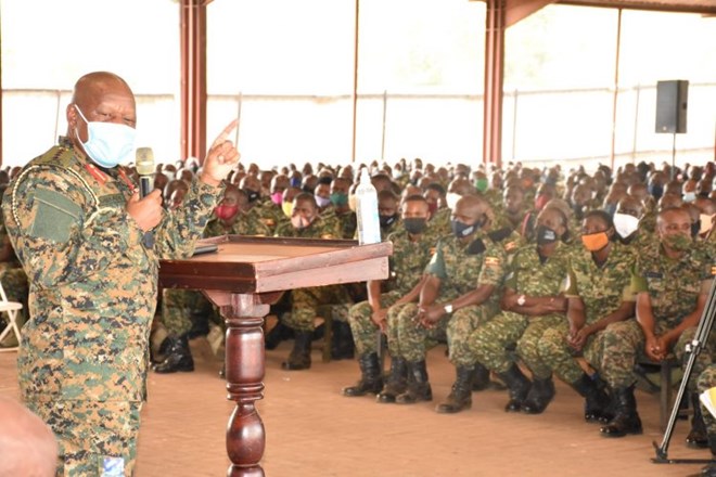 أوغندا ترسل أول قوات تشارك في عملية بعثة الاتحاد الإفريقي الانتقالية الجديدة
