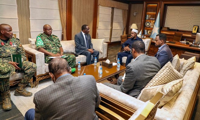 رئيس الوزراء روبلي يلتقي الممثل الخاص للاتحاد الإفريقي في الصومال
