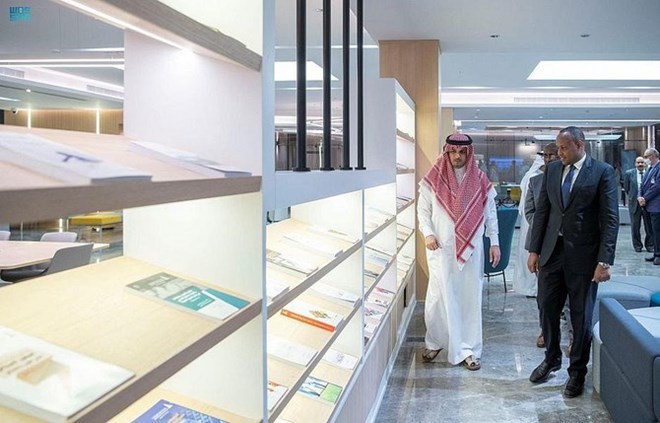 وزير الأمن الصومالي يزور جامعة نايف العربية للعلوم الأمنية