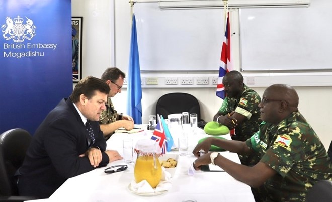 بريطانيا تدعم الصومال في استلام المسؤولية الأمنية من القوات الإفريقية