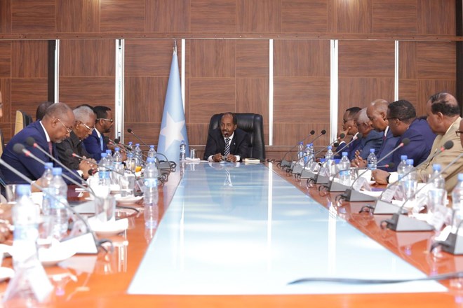 الرئيس الصومالي يلتقي سفراء ورؤساء البعثات التمثيلية للدولة في الخارج