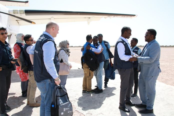 وصول وفد كبير من منظمة الصحة العالمية إلى عاصمة ولاية غلمدغ الصومالية