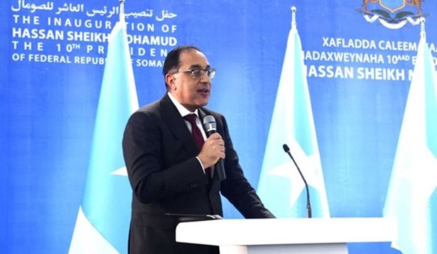 رئيس الوزراء المصري يؤكد دعم بلاده لتعزيز السلم والأمن في الصومال